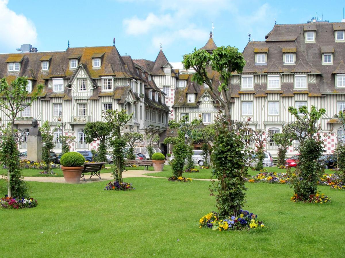 Apartment Le Domaine Des Roches By Interhome Trouville-sur-Mer Buitenkant foto